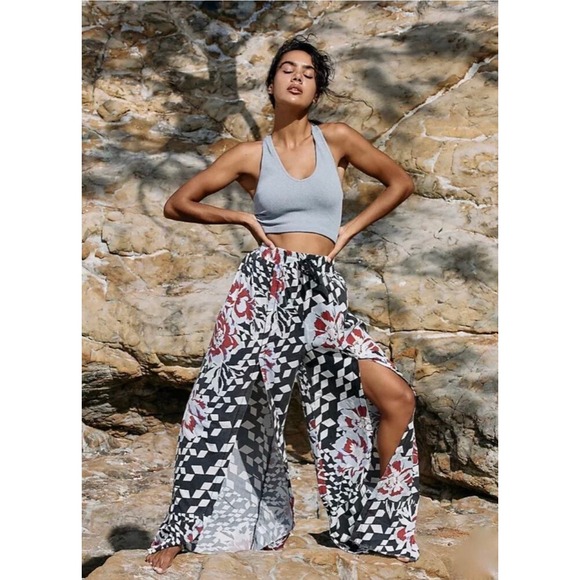 Free People Pants - FREE PEOPLE Movement Abs Tracker Slit Hem Pants Women XS Black Floral Wide Leg